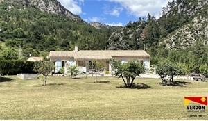 villa à la vente -   04120  CASTELLANE, surface 100 m2 vente villa - UBI447833642